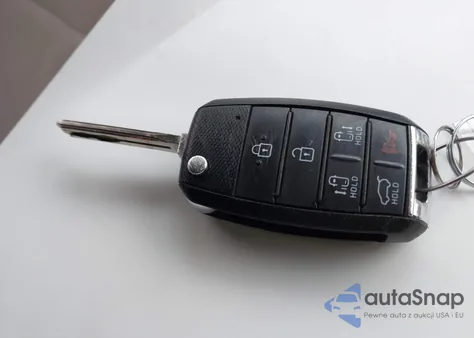 2017 Kia Sedona Lx из США, поврежденный, VIN KNDMB5C15H6244815